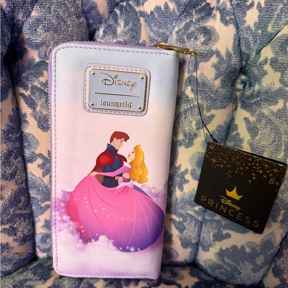 Disney Princess Loungefly Wallet - Sleeping Beauty Castle - Picture 2 of 4